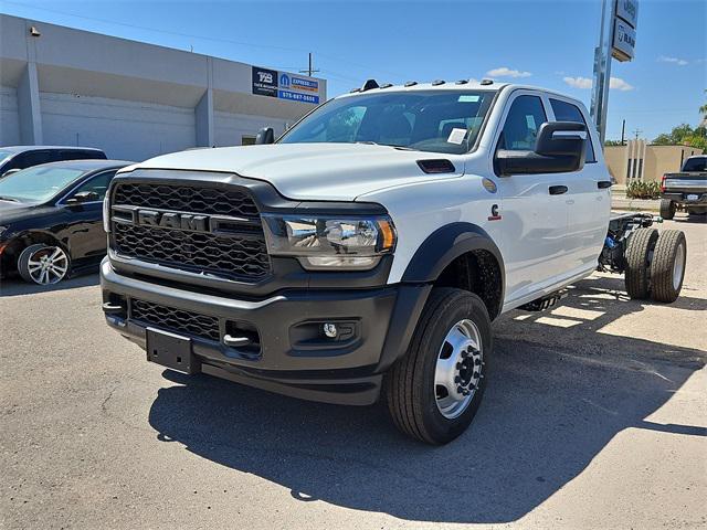 2024 RAM Ram 5500 Chassis Cab RAM 5500 TRADESMAN CHASSIS CREW CAB 4X4 84 CA