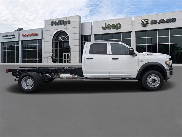 2024 RAM Ram 5500 Chassis Cab RAM 5500 TRADESMAN CHASSIS CREW CAB 4X4 84 CA