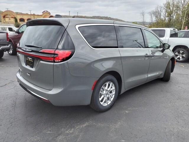 2024 Chrysler Pacifica PACIFICA TOURING L