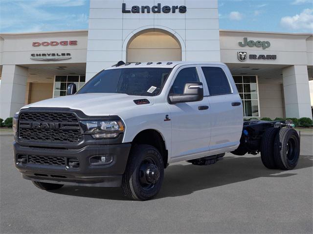 2024 RAM Ram 3500 Chassis Cab RAM 3500 TRADESMAN CREW CAB CHASSIS 4X4 60 CA