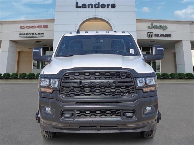 2024 RAM Ram 3500 Chassis Cab RAM 3500 TRADESMAN CREW CAB CHASSIS 4X4 60 CA