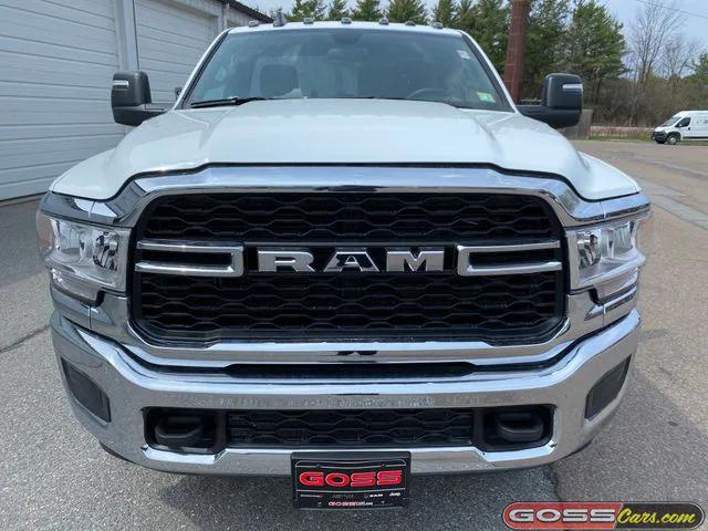 2024 RAM Ram 3500 Chassis Cab RAM 3500 TRADESMAN CHASSIS REGULAR CAB 4X4 60 CA 2024 RAM Ram 3500 Chassis Cab RAM 3500 TRADESMAN CHASSIS REGULAR CAB 4X4 60 CA