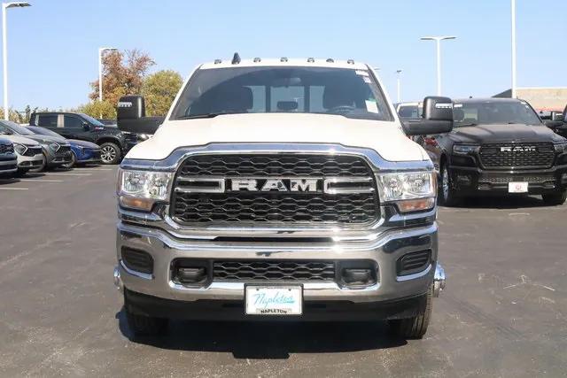 2024 RAM Ram 3500 RAM 3500 TRADESMAN CREW CAB 4X4 8 BOX