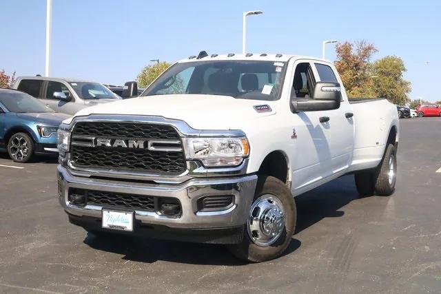 2024 RAM Ram 3500 RAM 3500 TRADESMAN CREW CAB 4X4 8 BOX