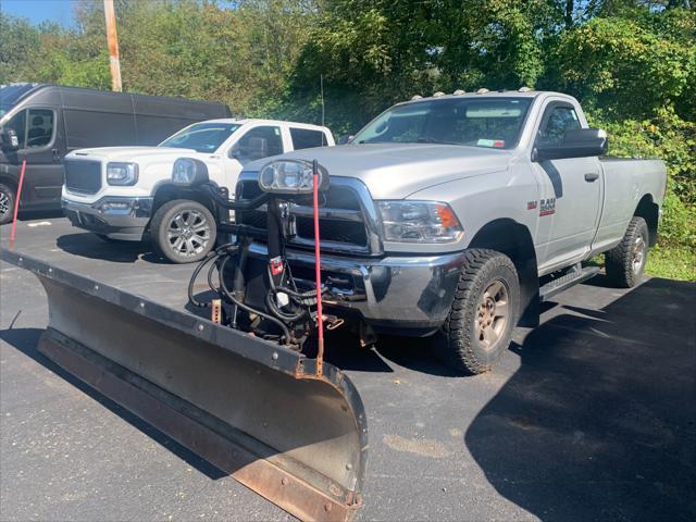2017 RAM 3500 Tradesman Regular Cab 4x4 8 Box