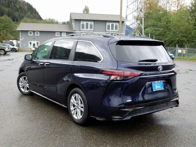 2022 Toyota Sienna XSE