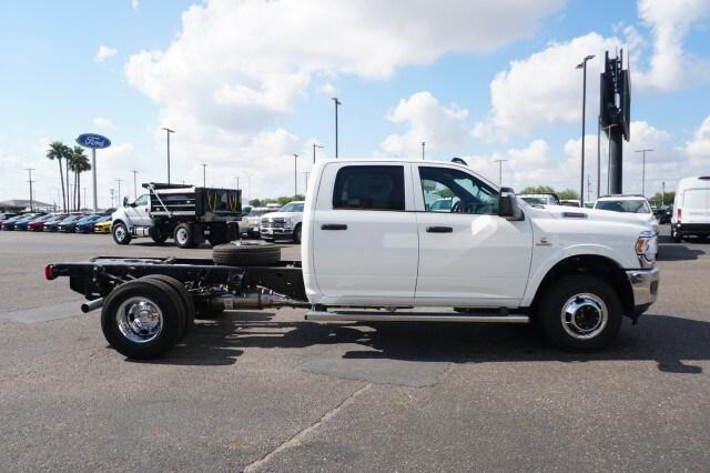 2024 RAM Ram 3500 Chassis Cab RAM 3500 TRADESMAN CREW CAB CHASSIS 4X4 60 CA