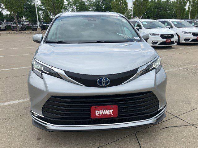 2023 Toyota Sienna XLE