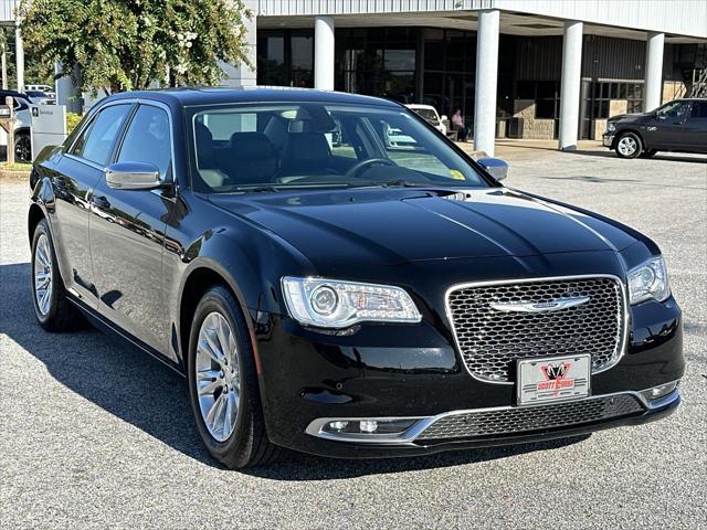 2020 Chrysler 300 Touring L