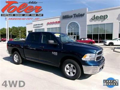2022 RAM 1500 Classic SLT Crew Cab 4x4 57 Box