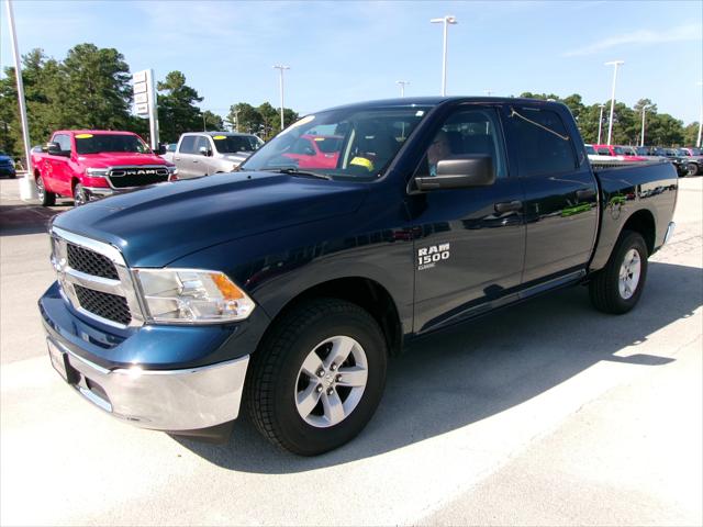 2022 RAM 1500 Classic SLT Crew Cab 4x4 57 Box