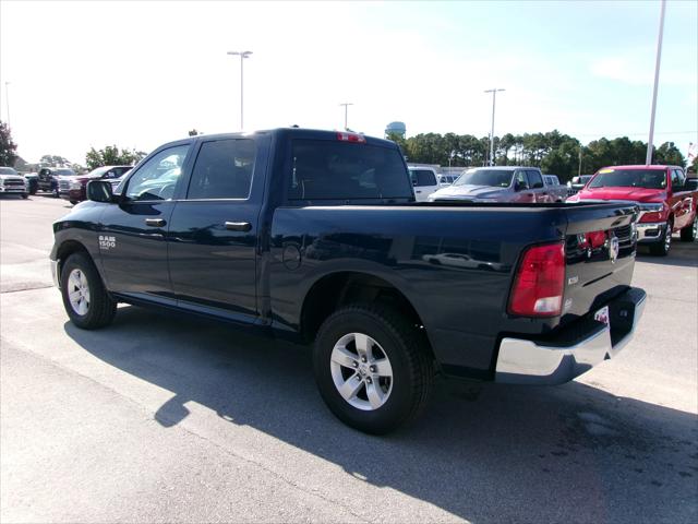 2022 RAM 1500 Classic SLT Crew Cab 4x4 57 Box