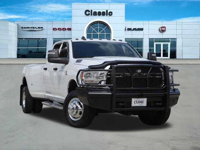 2024 RAM 3500 Tradesman Crew Cab 4x4 8 Box