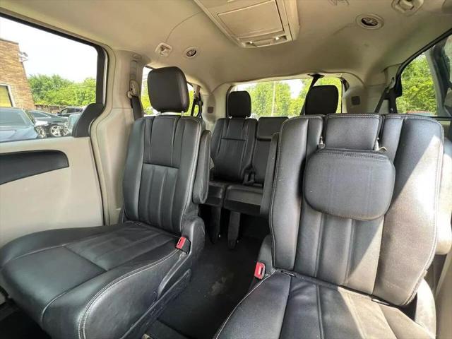 2015 Chrysler Town & Country Touring