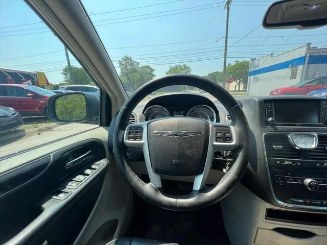 2015 Chrysler Town & Country Touring