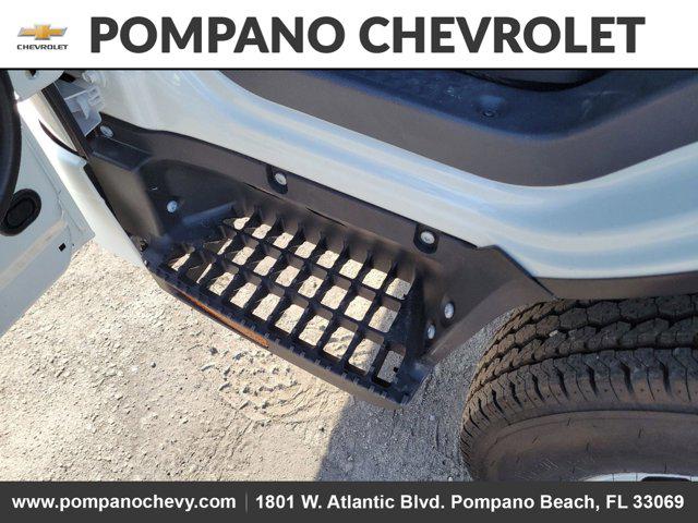 2025 Chevrolet 3500 LCF Gas 2WD Reg Cab 109"