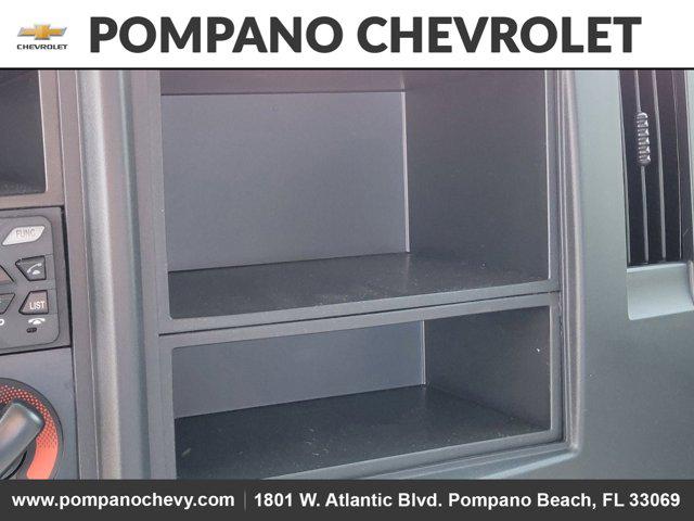 2025 Chevrolet 3500 LCF Gas 2WD Reg Cab 109"