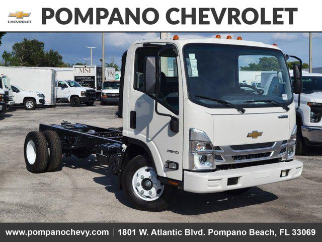 2025 Chevrolet 3500 LCF Gas 2WD Reg Cab 109"