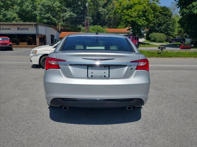 2012 Chrysler 200 S