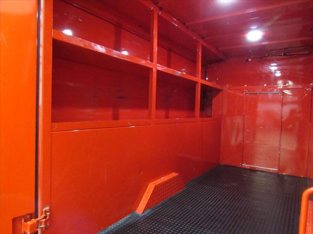 2018 Ford Transit Cutaway 350 HD 2dr 138 in. WB DRW Cutaway Chassis w/9950 Lb. GVWR