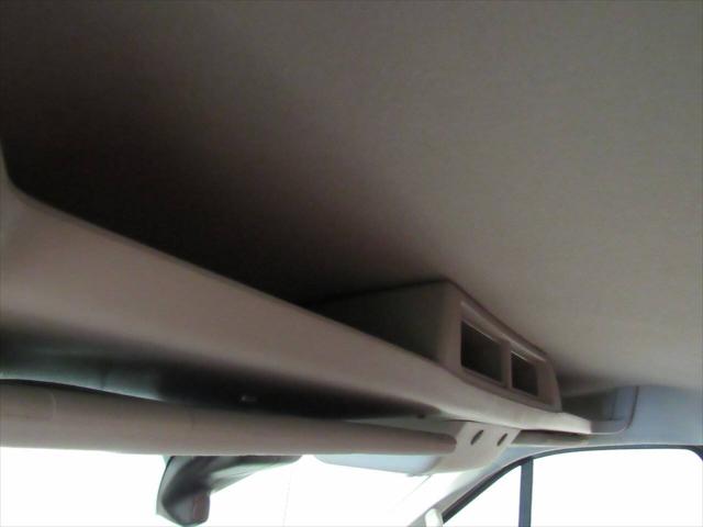 2018 Ford Transit Cutaway 350 HD 2dr 138 in. WB DRW Cutaway Chassis w/9950 Lb. GVWR