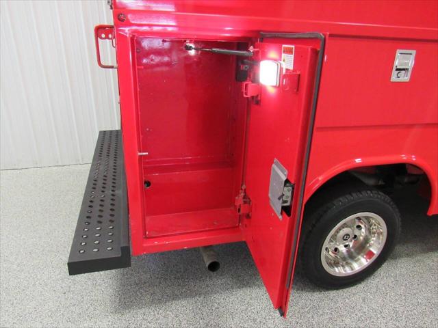 2018 Ford Transit Cutaway 350 HD 2dr 138 in. WB DRW Cutaway Chassis w/9950 Lb. GVWR