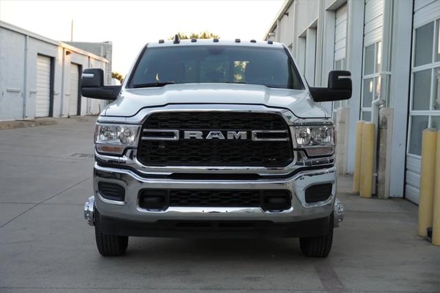 2024 RAM Ram 3500 RAM 3500 TRADESMAN CREW CAB 4X4 8 BOX