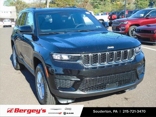 2025 Jeep Grand Cherokee GRAND CHEROKEE LAREDO X 4X4