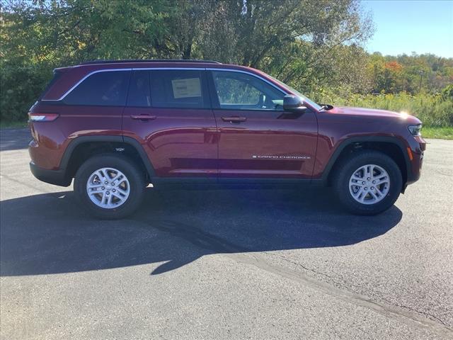 2025 Jeep Grand Cherokee GRAND CHEROKEE LAREDO 4X4