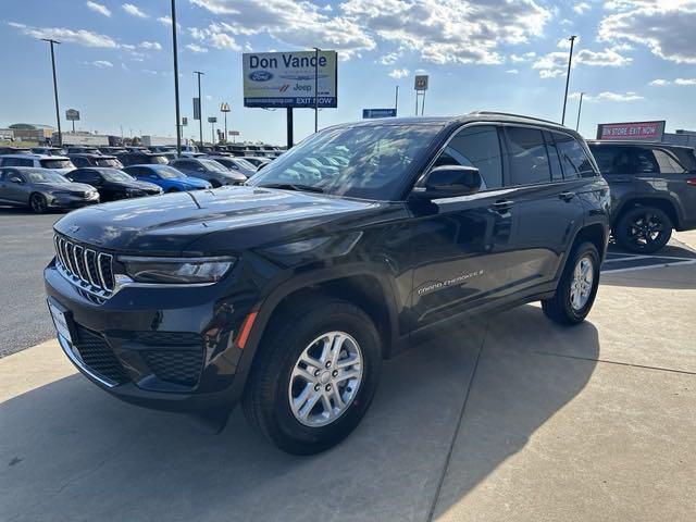 2025 Jeep Grand Cherokee GRAND CHEROKEE LAREDO 4X4