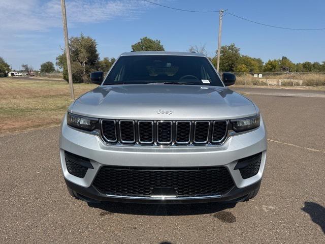 2025 Jeep Grand Cherokee GRAND CHEROKEE LAREDO 4X2