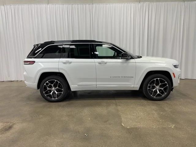 2025 Jeep Grand Cherokee GRAND CHEROKEE SUMMIT RESERVE 4X4