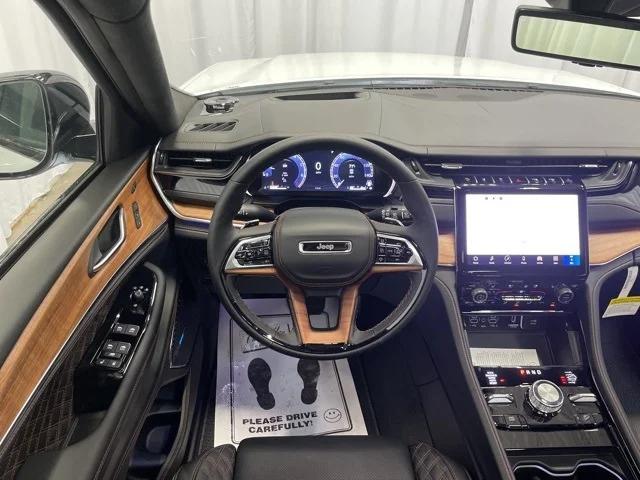 2025 Jeep Grand Cherokee GRAND CHEROKEE SUMMIT RESERVE 4X4
