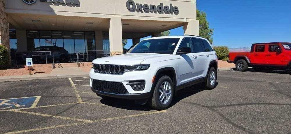 2025 Jeep Grand Cherokee GRAND CHEROKEE LAREDO X 4X4 2025 Jeep Grand Cherokee GRAND CHEROKEE LAREDO X 4X4