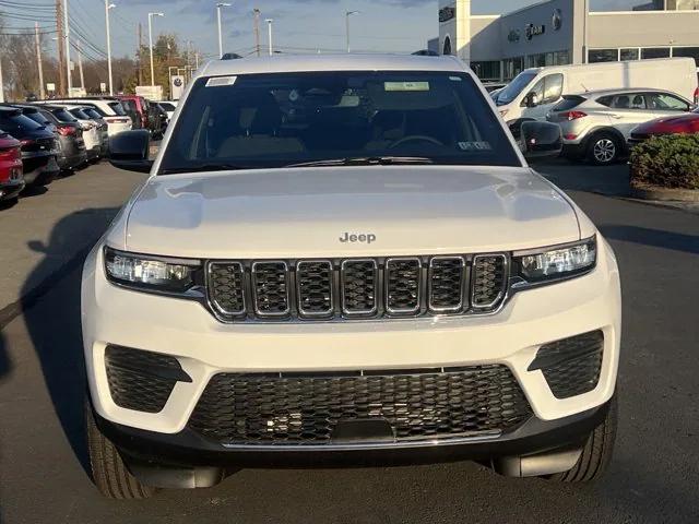 2025 Jeep Grand Cherokee GRAND CHEROKEE LAREDO 4X4