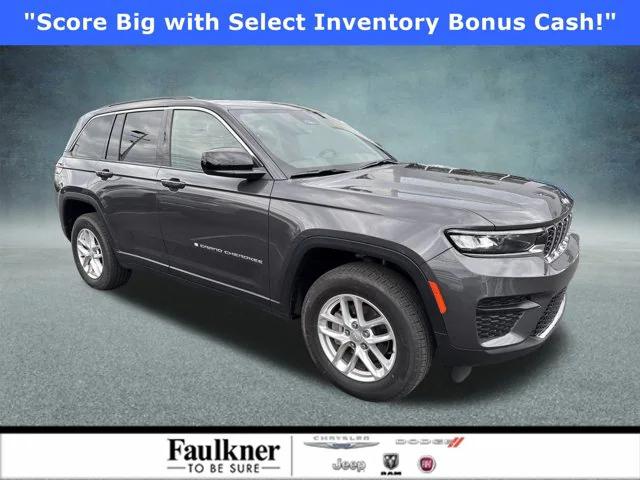 2025 Jeep Grand Cherokee GRAND CHEROKEE LAREDO X 4X4