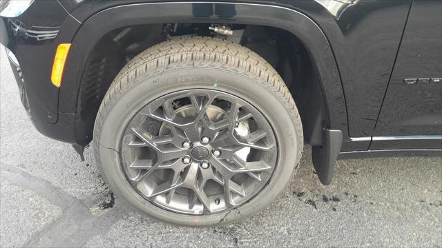 2025 Jeep Grand Cherokee GRAND CHEROKEE SUMMIT RESERVE 4X4