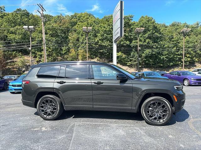 2025 Jeep Grand Cherokee GRAND CHEROKEE L SUMMIT RESERVE 4X4