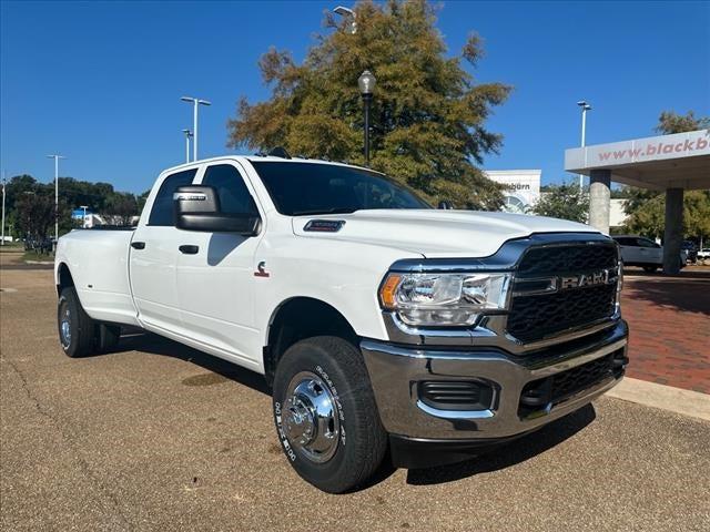 2024 RAM Ram 3500 RAM 3500 TRADESMAN CREW CAB 4X4 8 BOX