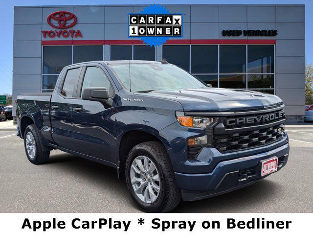 2022 Chevrolet Silverado 1500 4WD Double Cab Standard Bed Custom