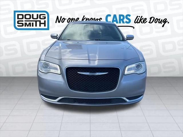 2016 Chrysler 300 Limited