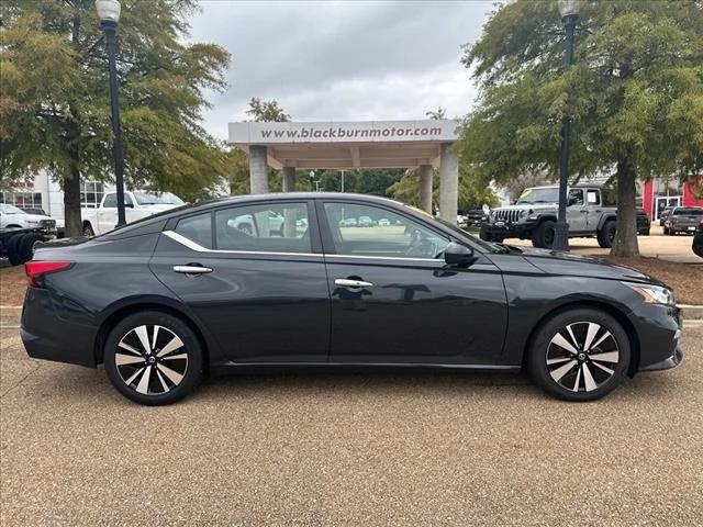 2022 Nissan Altima SV FWD