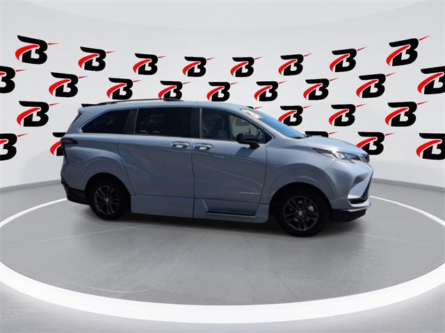 2024 Toyota Sienna XSE