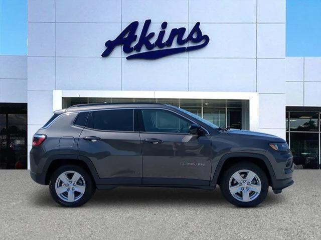 2022 Jeep Compass Latitude FWD