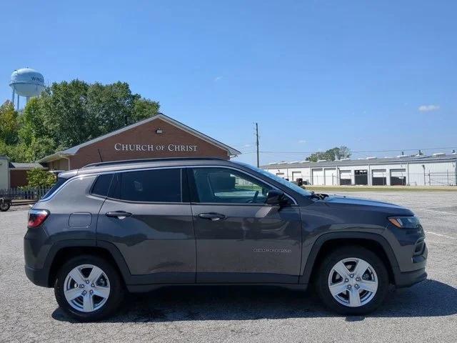 2022 Jeep Compass Latitude FWD