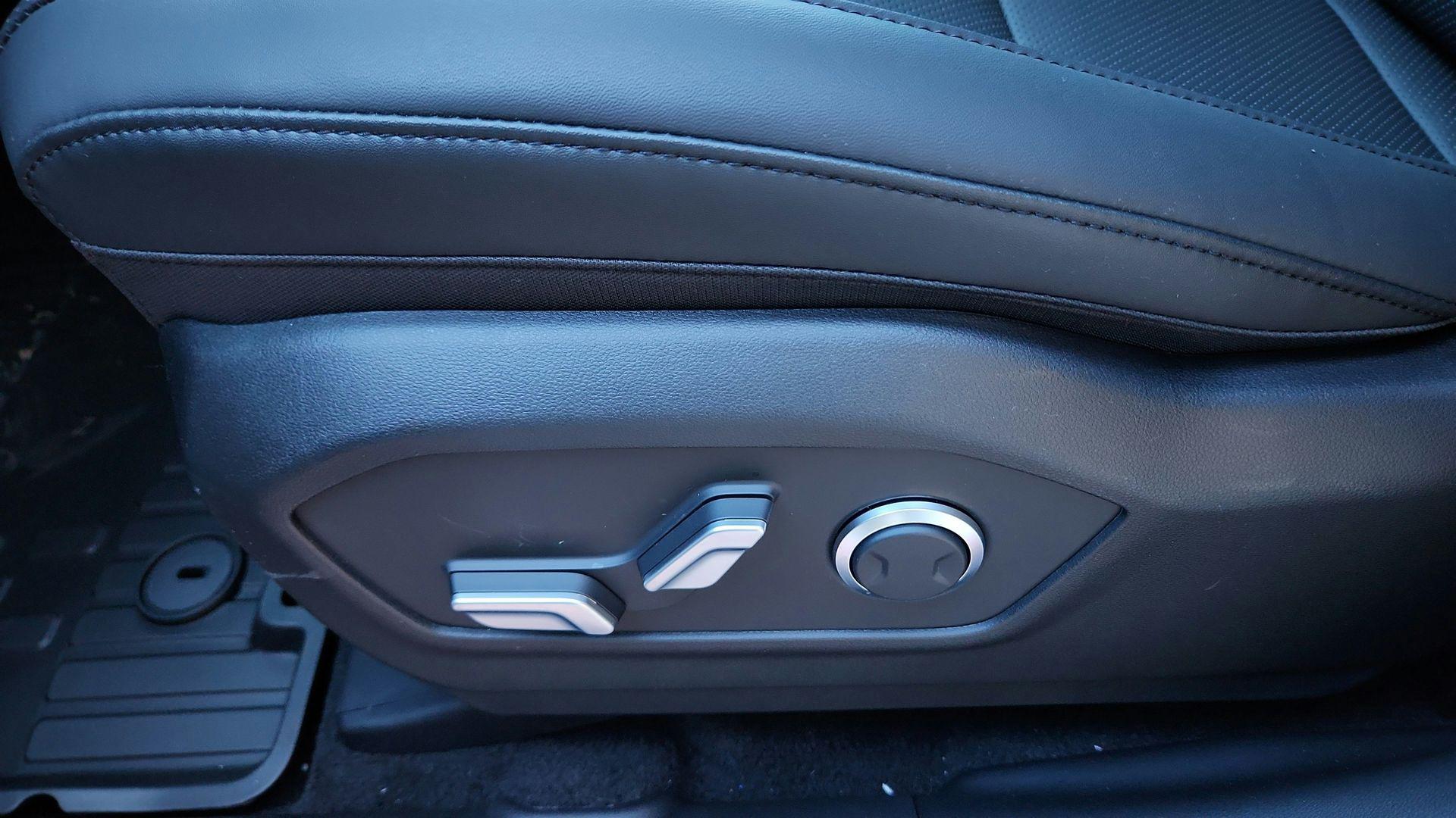 2025 Hyundai Santa Fe XRT - Photo 12
