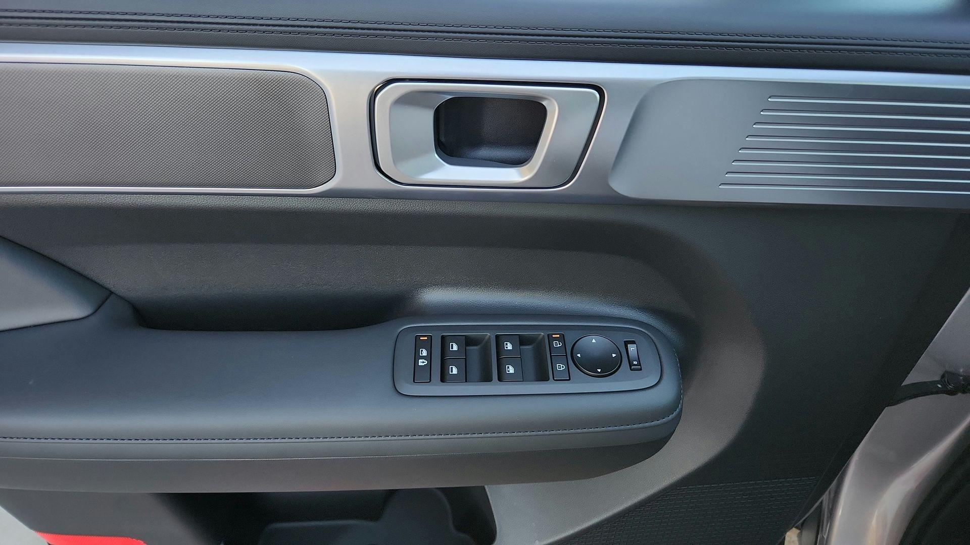 2025 Hyundai Santa Fe XRT - Photo 23