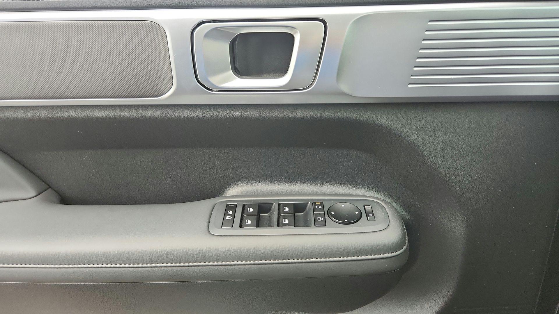 2025 Hyundai Santa Fe XRT - Photo 38