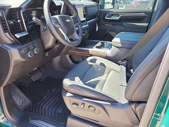 2025 Chevrolet Silverado 2500HD 4WD Crew Cab Standard Bed LT