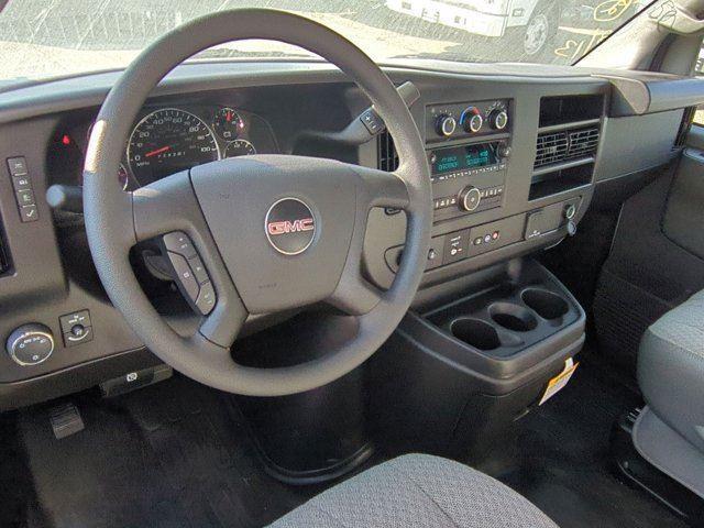 2024 GMC Savana Cutaway 4500 Van
